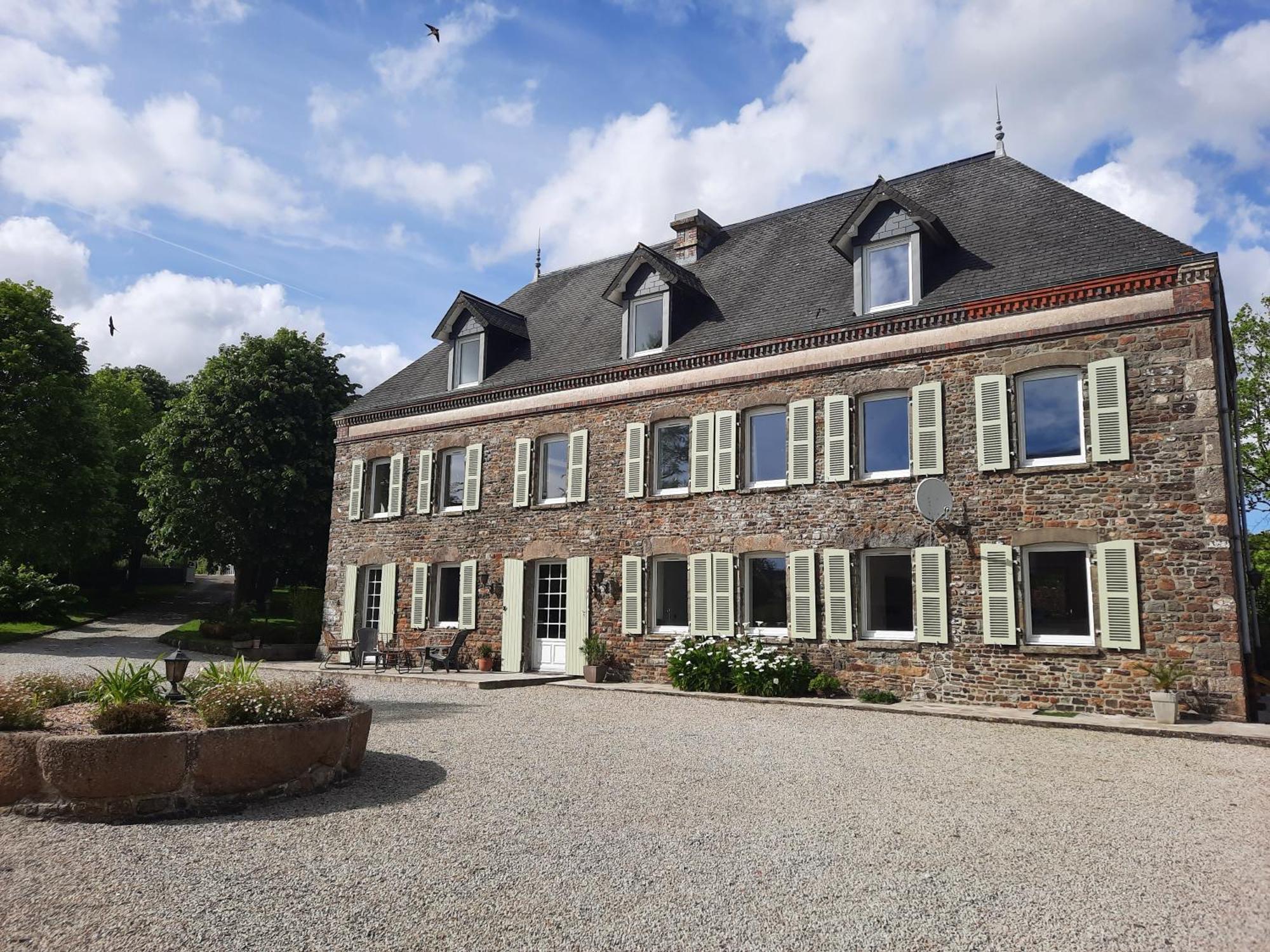 Chambres D'Hotes & Gites - Domaine Les Sources Portbail Exterior photo