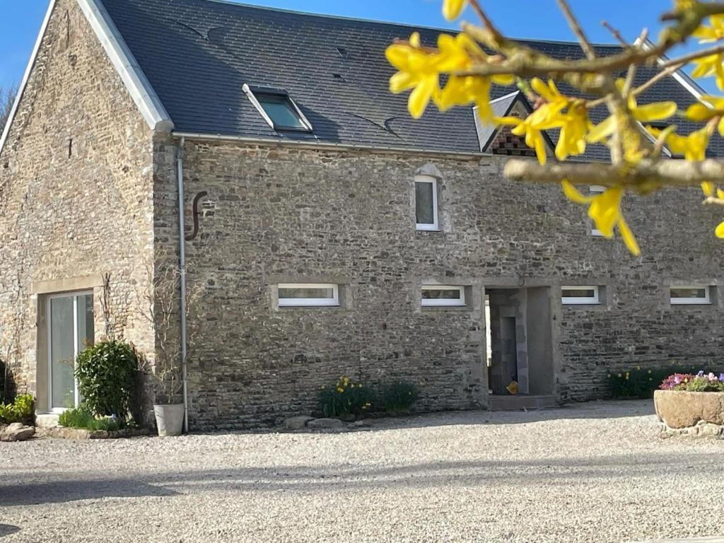 Chambres D'Hotes & Gites - Domaine Les Sources Portbail Exterior photo