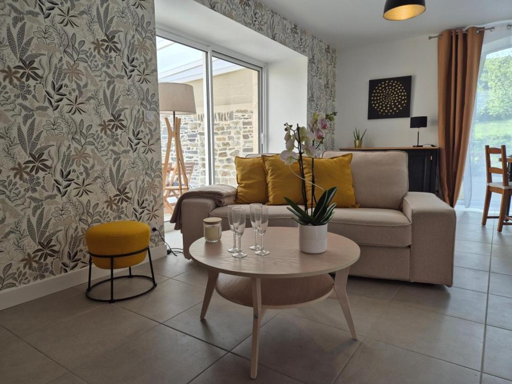 Chambres D'Hotes & Gites - Domaine Les Sources Portbail Exterior photo