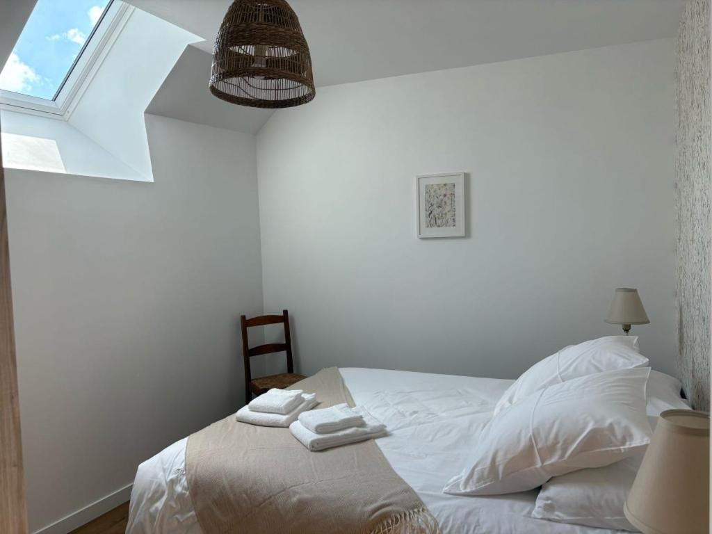 Chambres D'Hotes & Gites - Domaine Les Sources Portbail Exterior photo