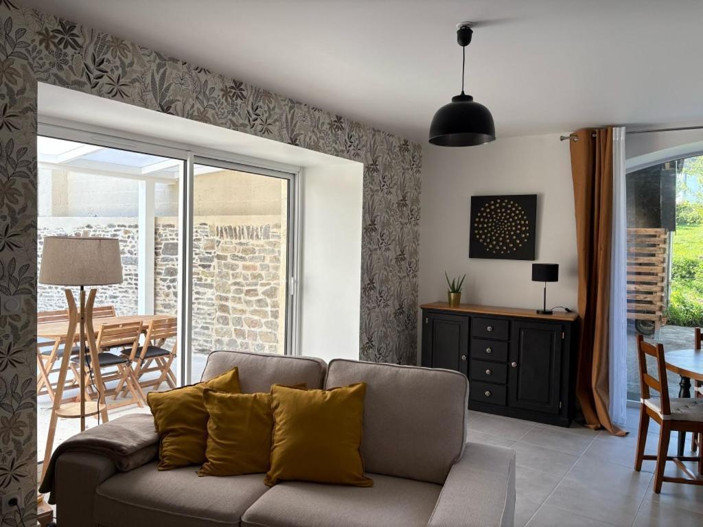 Chambres D'Hotes & Gites - Domaine Les Sources Portbail Exterior photo